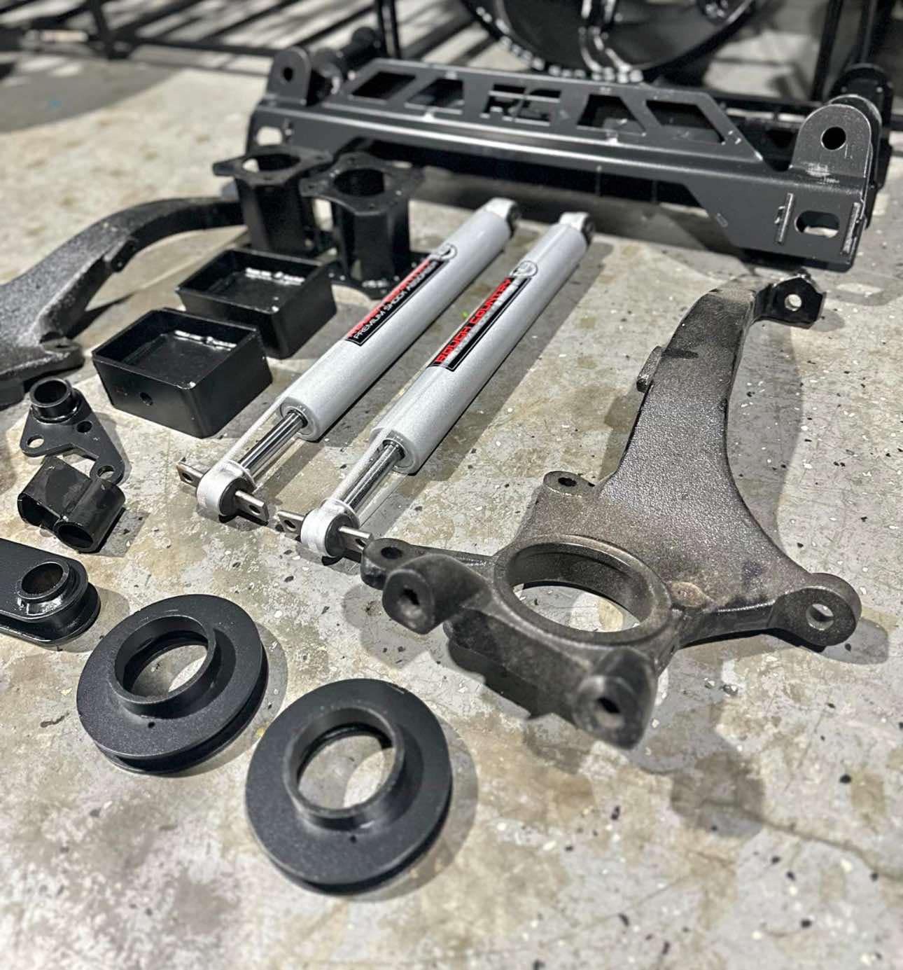 ‼️‼️EXCLUSIVE ROUGHT COUNTRY LIFT KITS ‼️‼️