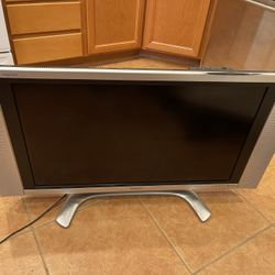 Sharp TV Flat Screen In Good Condition 37”