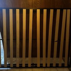 Queen Size Metal Bed frame 