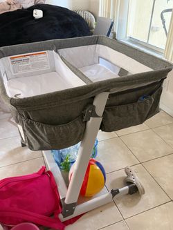 Twin bassinet