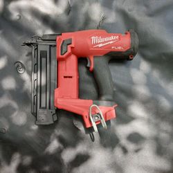 Milwaukee 18volt M18 18gauge Brad Nailer