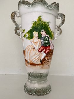 Signed vintage Japanese decorative vase fine China