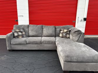 Light Gray L Shaped Sectional*FREE DELIVERY 🚚 