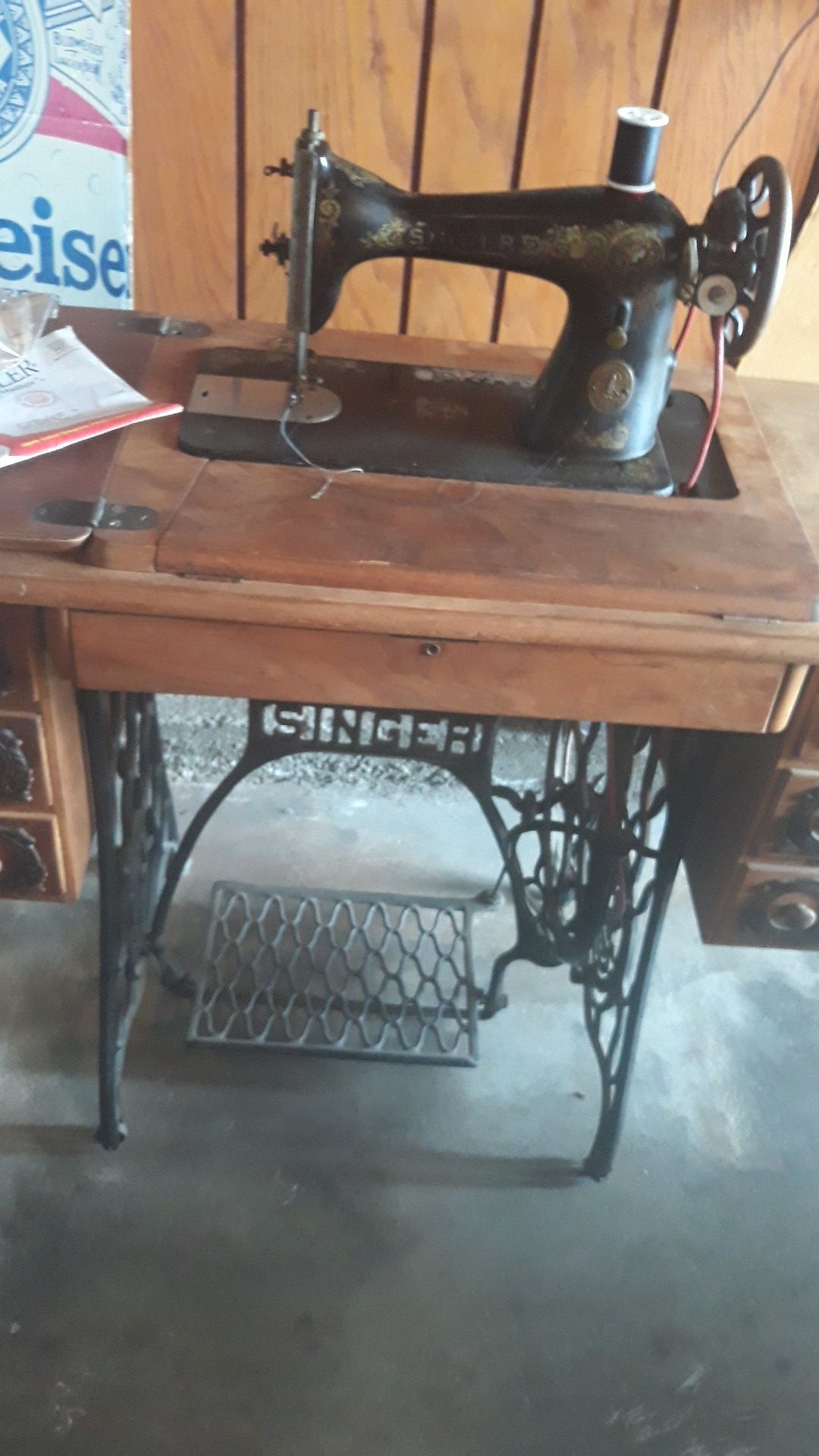 Singer sewing model 24 serial #N142784