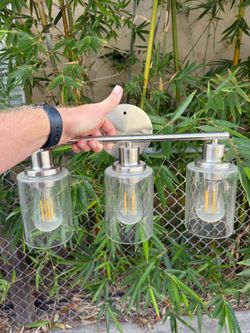 Light fixture