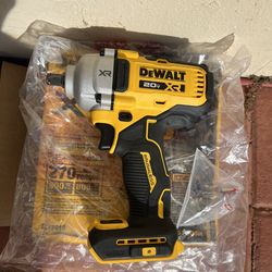 Dewalt 20V MAX XR Cordless 1/2 in. Impact Wrench (Tool Only)
