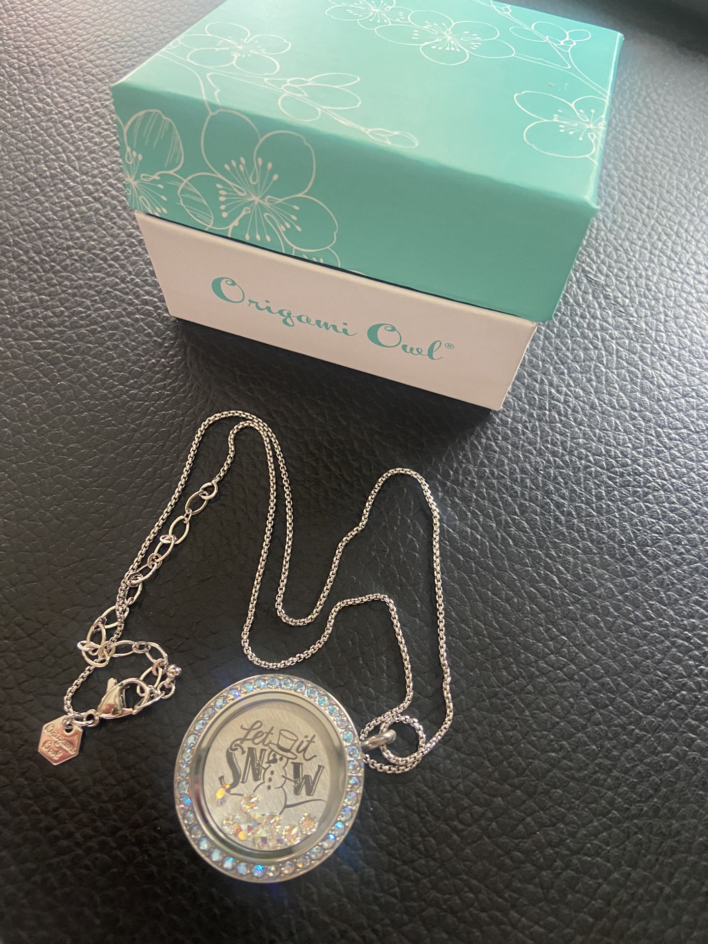 Orgami Owl “Let It Snow” Locket with Crystals, Silver Chain and gift Box 