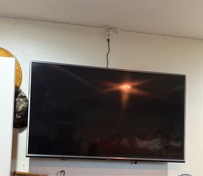 TV 52’