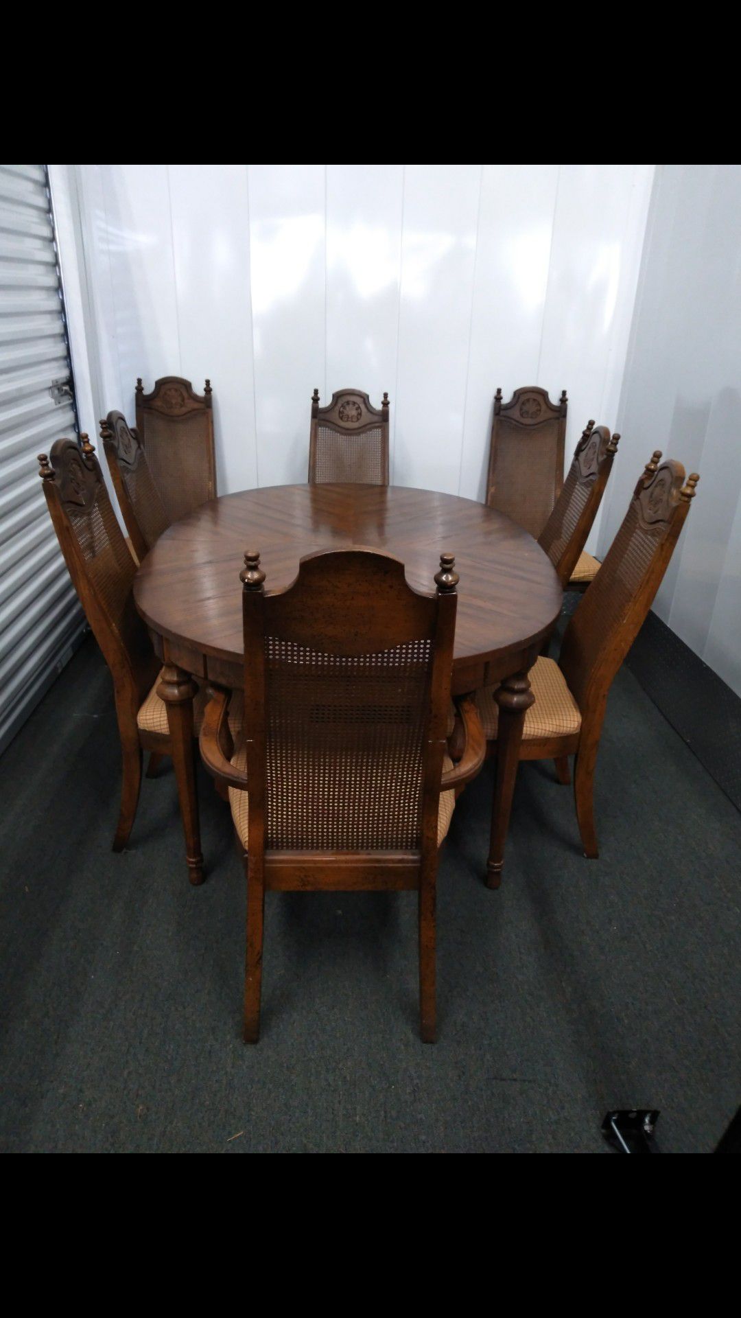Vintage Table an 8 chairs