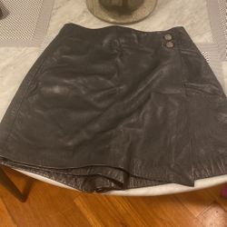 Vintage Leather Short Skirt (skort) Size 6 
