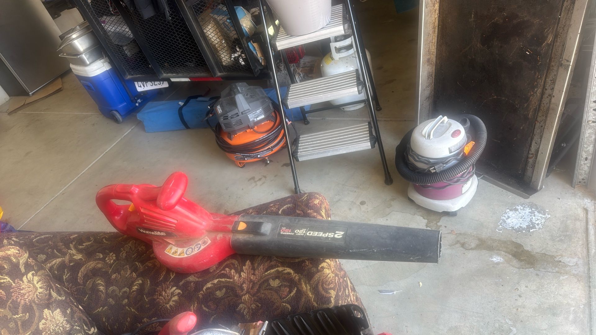 Electric Leaf Blower 