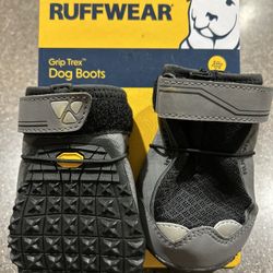 3” Ruffwear grip trek dog shoes