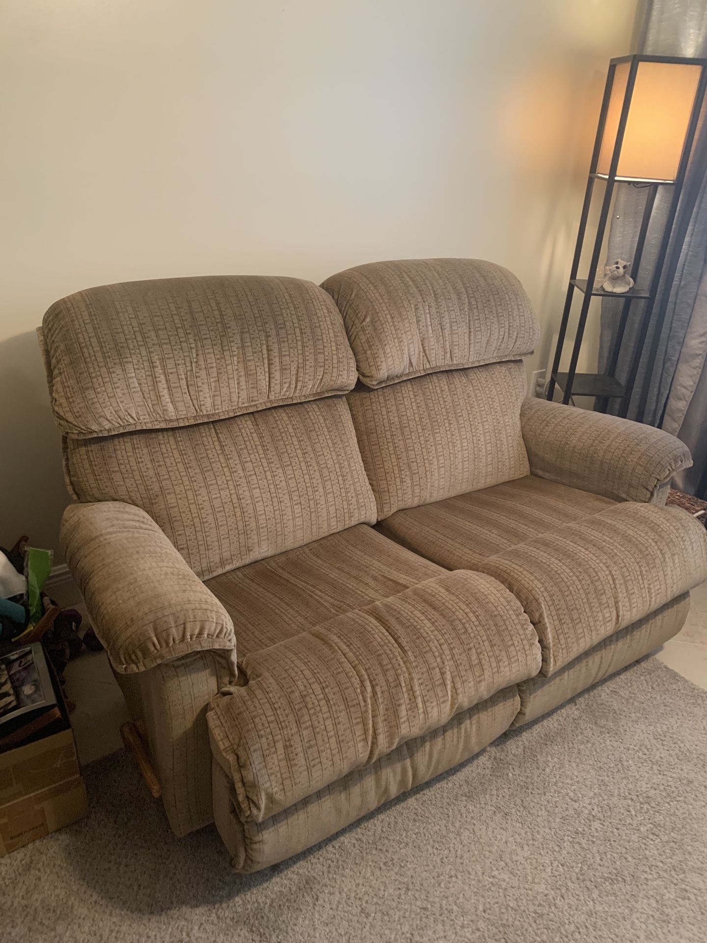 <> ROCKER/recliner L❤️VE Seat/couch