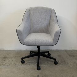Vari (Varidesk) Upholstered Swivel Task Chair – Gray Fabric / Black Back