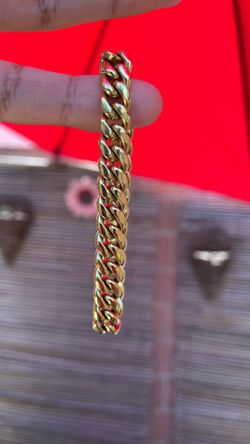 Cuban link Gold bracelet