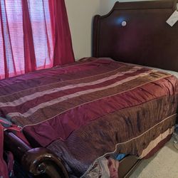 3 Piece Bedroom Set - Queen Size Bed, a Dresser And  A Night Stand