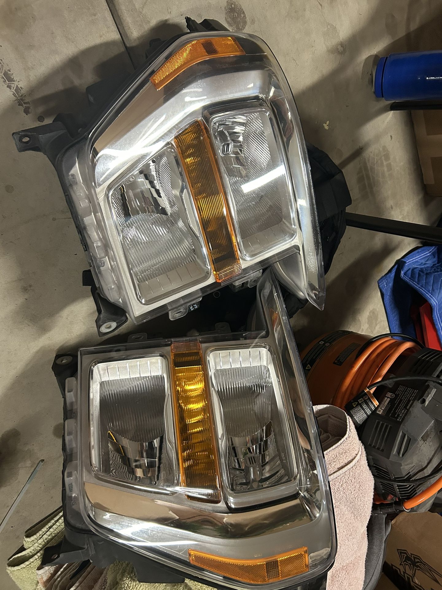 ‘21-23 OEM F150 XLT headlights
