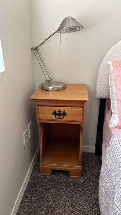 Vintage Bedside table/cabinet with lamp