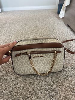 Michael Kors crossbody purse