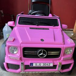 Pink Mercedes Maybach