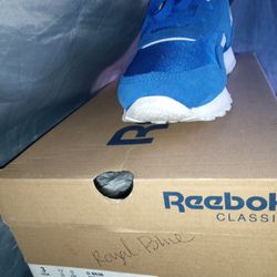 Reebok Classic Size3 Kids Blue New