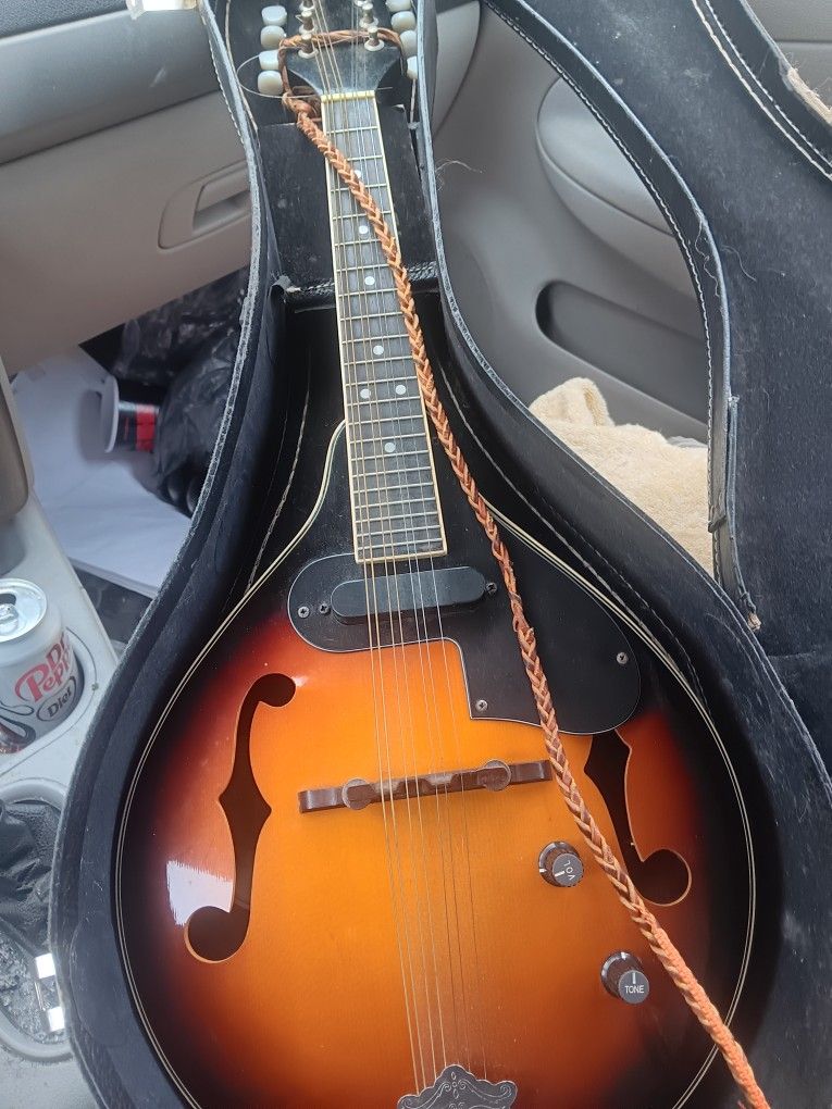 Mandolin Fender Fm-52e