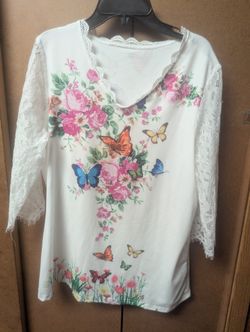 Floral & Lace White Women's Blouse 