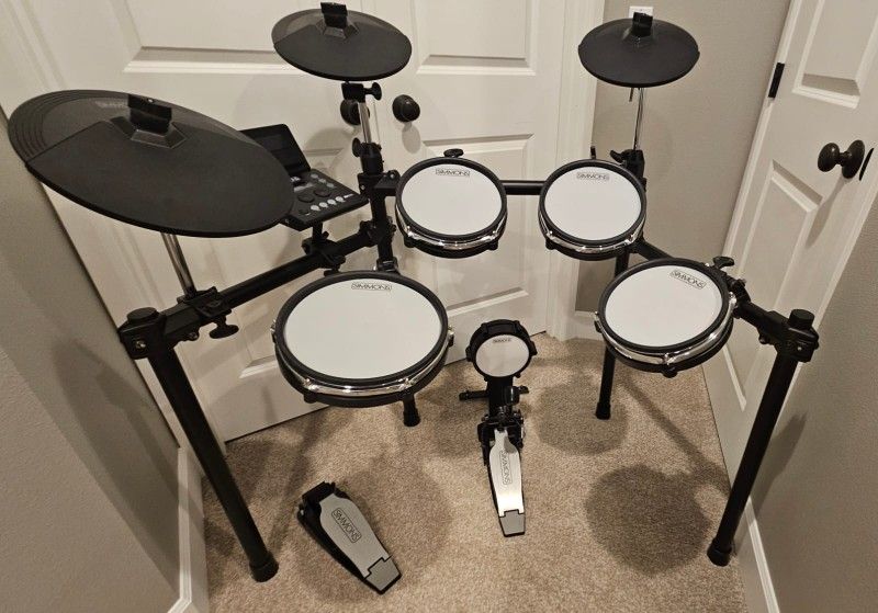Simmons SD600 drum kit
