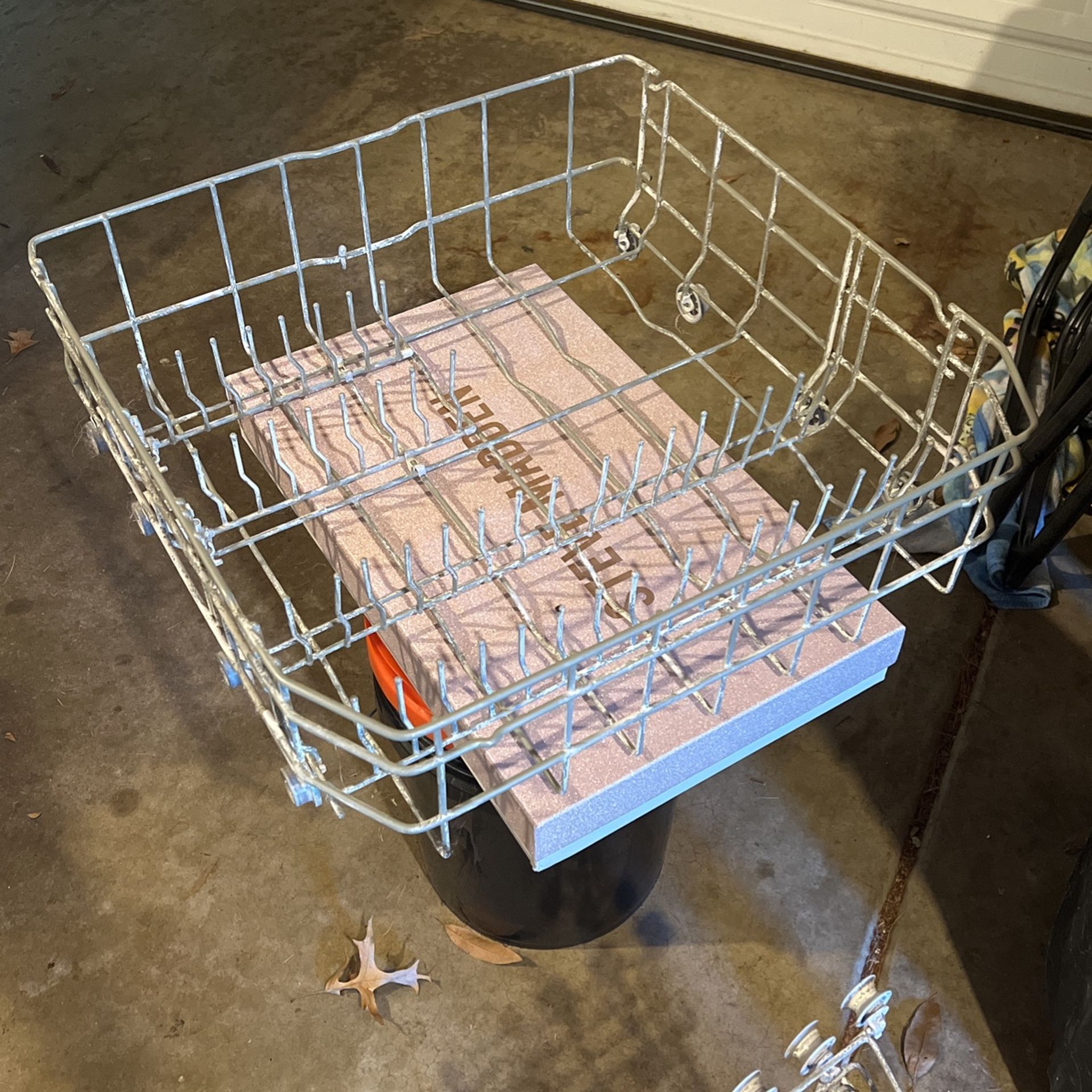 Bosch Dishwasher Top/ Bottom Drawers And Utensil Holder 