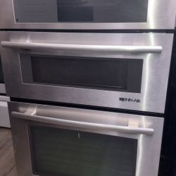 JENNAIR STAINLESS STEEL OVEN AND MICROWAVE COMBO 