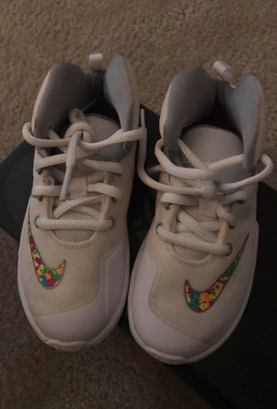 Fruity people´s lebrons size 10c Other - Baby & Kids