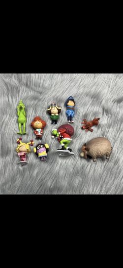 2018 rare 9 piece grinch illumination figure set. Some scuffs from play. $40