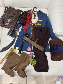 Boy's pirate costume, size L (for ages 8–9). Used in very good condition.