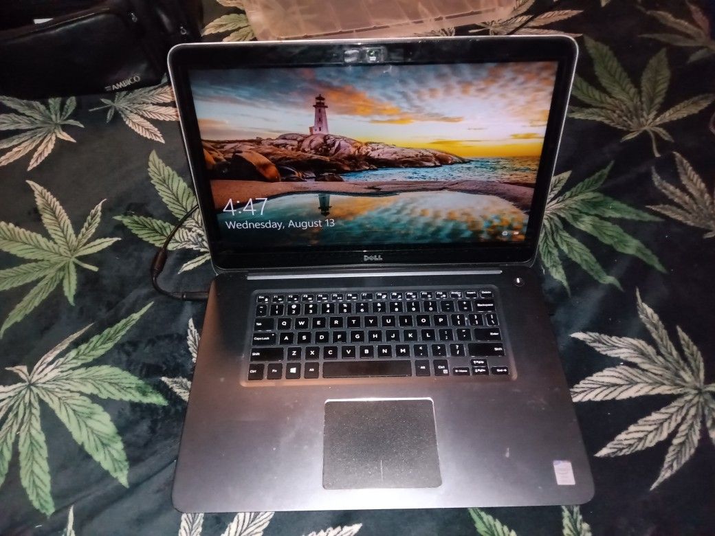Dell inspiron 15 7000 series 7548