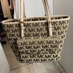 Michael Kors handbag 