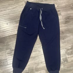 Figs Scrubs M
