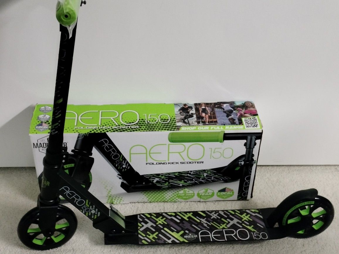 Aero 150 Folding Kick Scooter