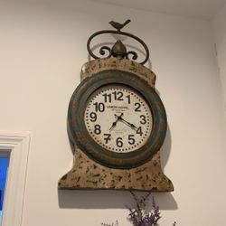 Old Style Clock Work Perfect