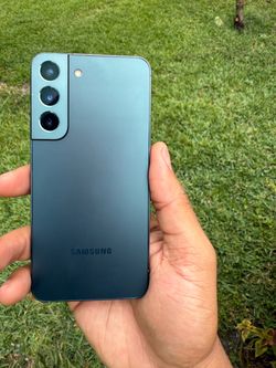 UNLOCKED SAMSUNG GALAXY S22/ SEE DESCRIPTION
