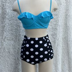 New Two Piece Bikini Set In Size Medium 