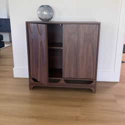 Bar cabinet 