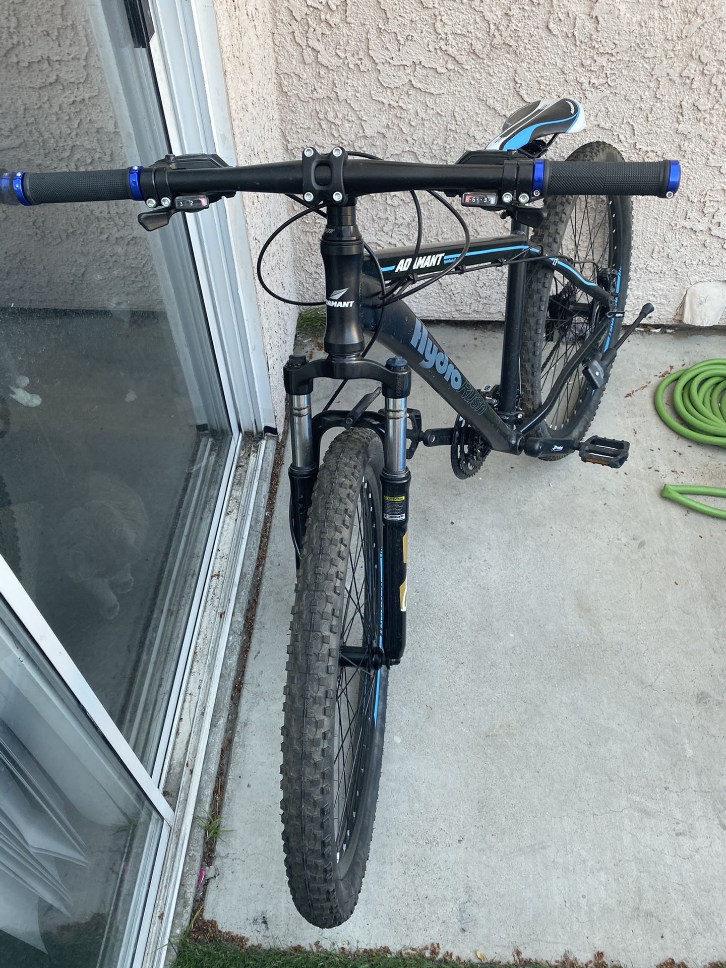Adamant - HydroRush H7 Mountain Bike