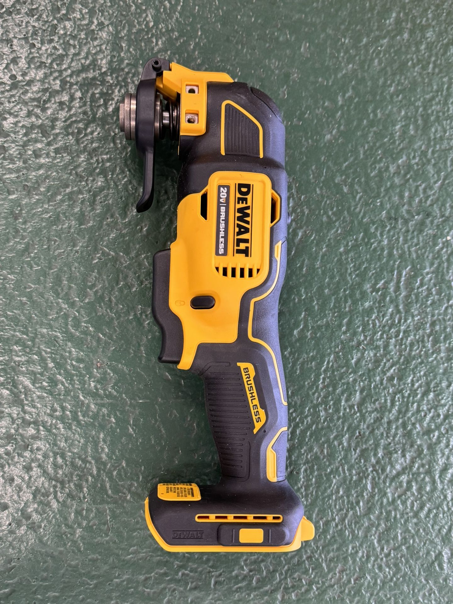 NEW! DeWalt DCS354B 20V MAX Atomic Brushless Oscillating Multi-Tool