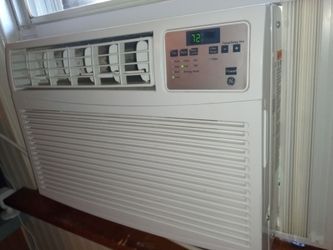 GE Energy Star 11600 BTU Window Air Conditioner with Auto Temp, Timer and Magnetic Remote