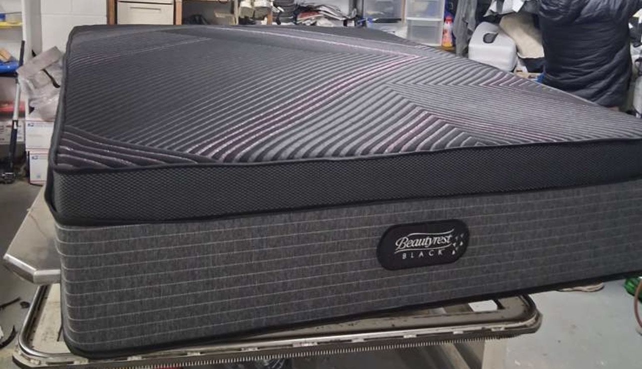 BRANDED Queen Pillow Top 16”thick Brand New Delivery 🚚 Available