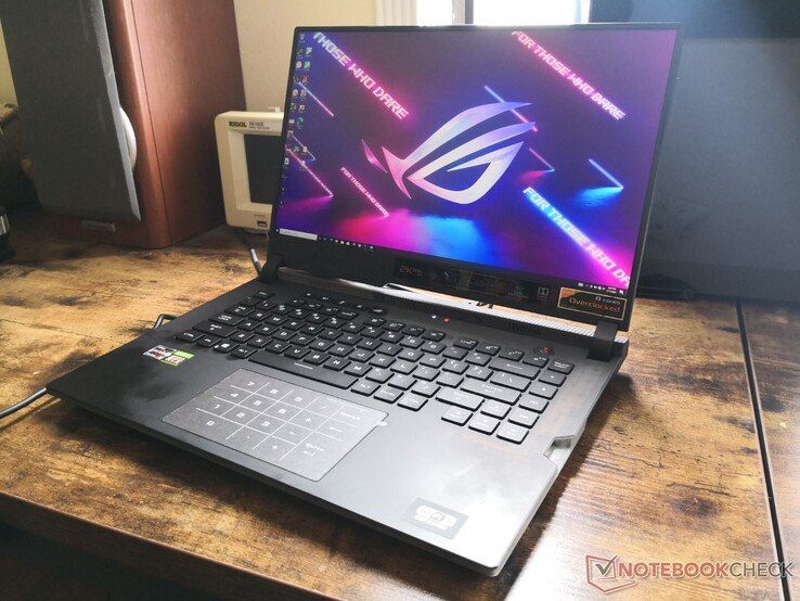 ASUS ROG Strix Scar 15
