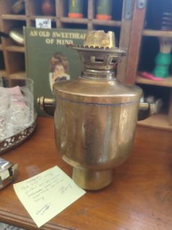 Antique brass ships oil lamp.swivel sconce maritime nautical lamp
