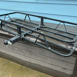 Cargo carrier, hitch-mounted , Curt