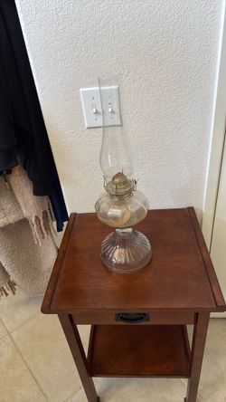 Vintage clear glass kerosene oil lamp