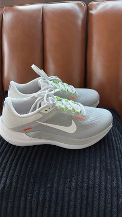 Nike Air Winflo Size 6